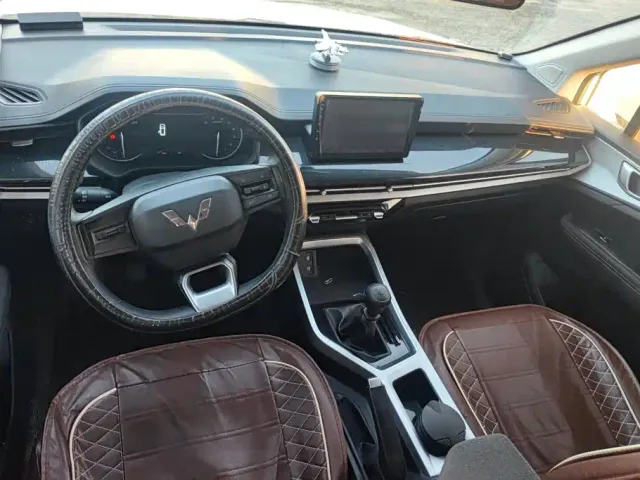 Wuling Jiachen — Фото автомобиля 12