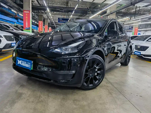 Фотография автомобиля — Tesla Model Y