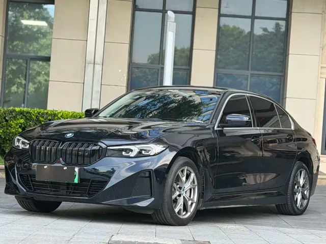 Фотография автомобиля — BMW i3