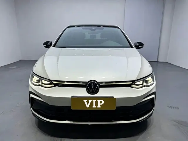 Volkswagen Golf — Фото автомобиля 6