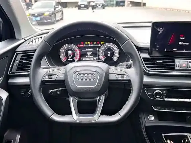 Audi Q5L — Фото автомобиля 7
