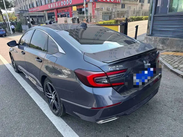 Honda Accord — Фото автомобиля 4