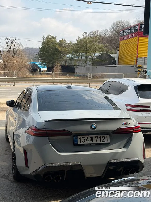 Фотография автомобиля — BMW M5 G90