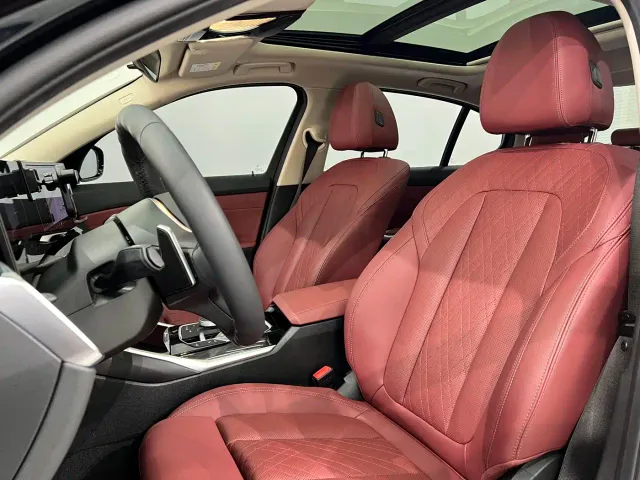 BMW 3 Series — Фото автомобиля 10