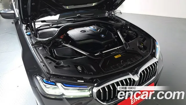 BMW 5 Series G30 — Фото автомобиля 9
