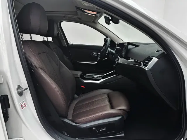 BMW 3 Series — Фото автомобиля 21