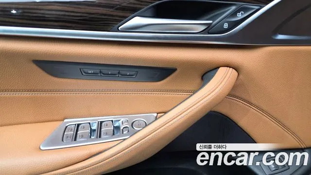 BMW 5-Series — Фото автомобиля 24