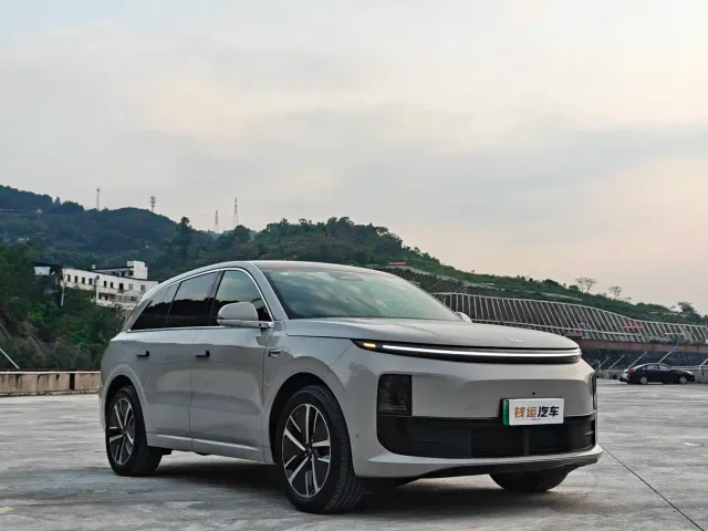 Li Auto L6 — Фото автомобиля 3