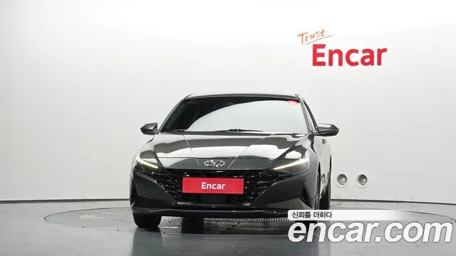 Hyundai AVANTE Avante (CN7) — Фото автомобиля 3