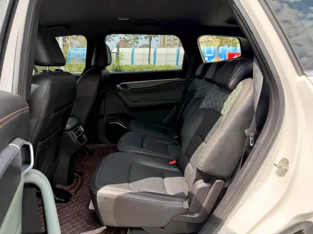 Geely Haoyue L — Фото автомобиля 6