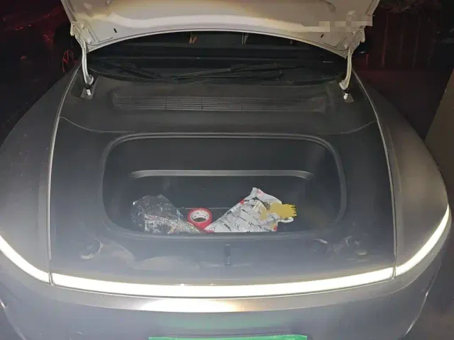 Tesla Model Y — Фото автомобиля 10