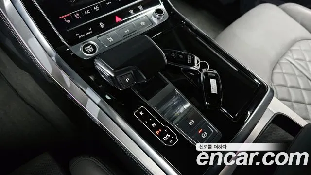 Audi Q8 55 TFSI quattro Premium — Фото автомобиля 9