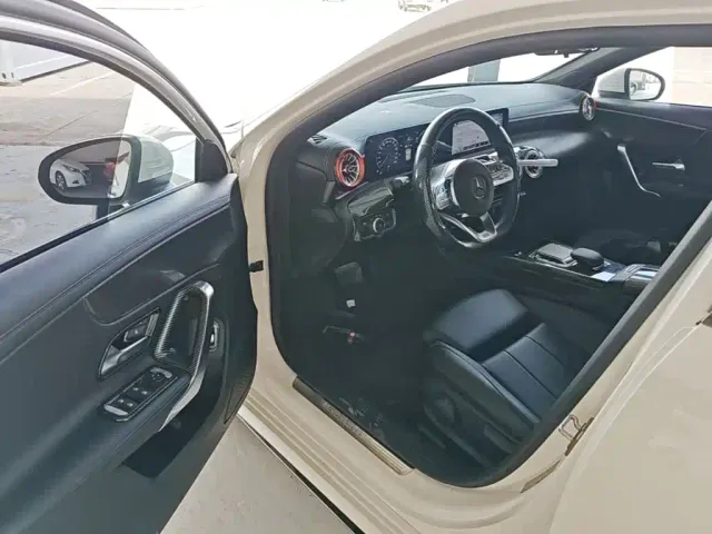Mercedes-Benz A-Class — Фото автомобиля 15