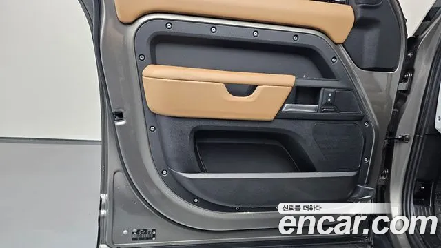 Land Rover Defender L663 — Фото автомобиля 13