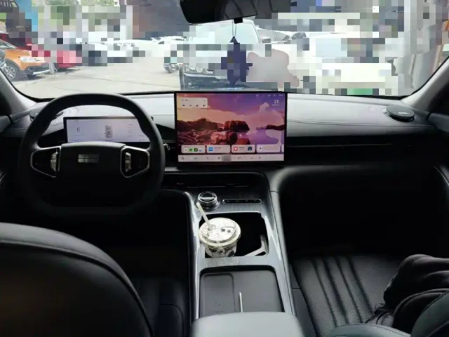 Geely Galaxy E5 — Фото автомобиля 9