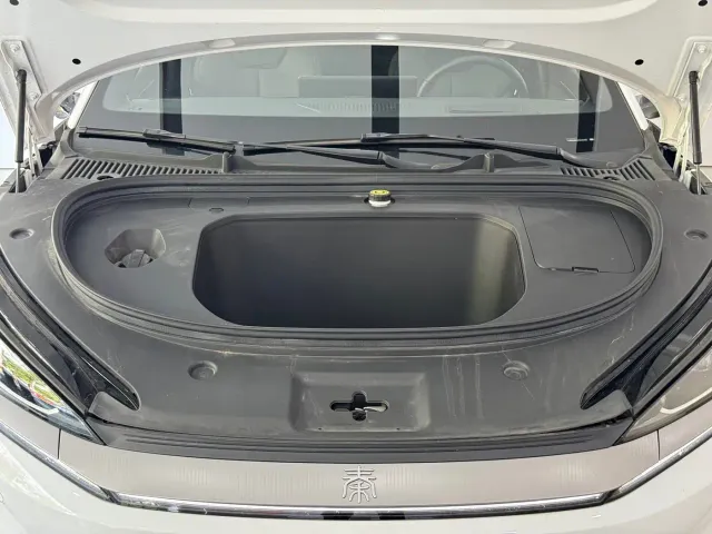 BYD Qin L — Фото автомобиля 4