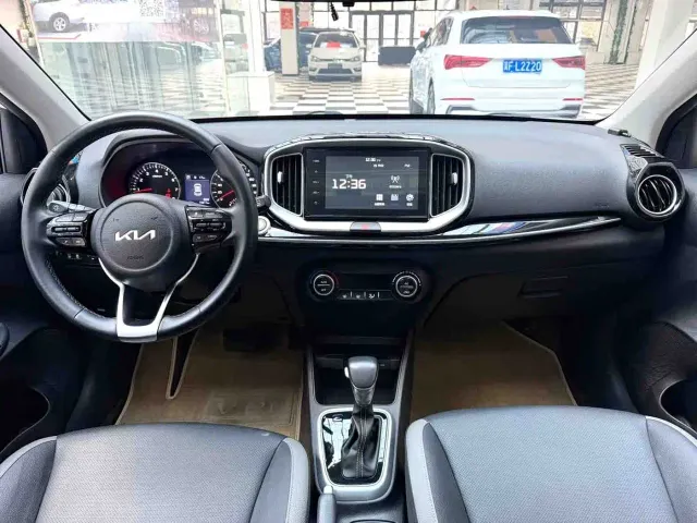 Kia KX1 — Фото автомобиля 10