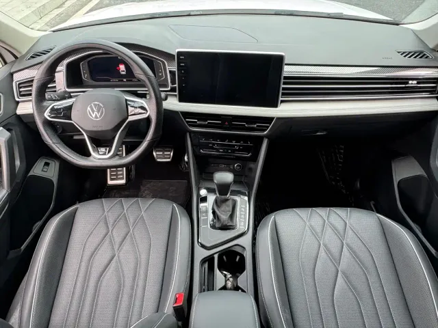 Volkswagen Tiguan L — Фото автомобиля 13