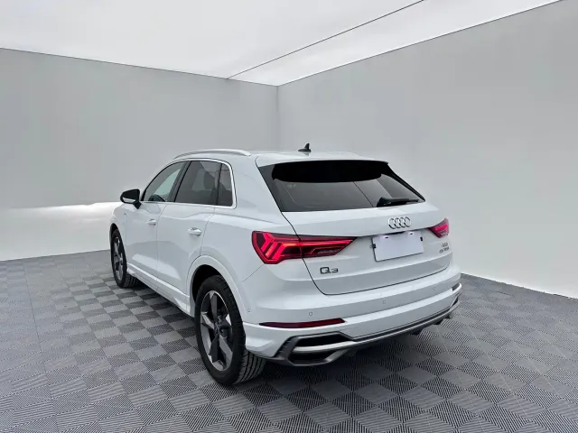 Audi Q3 — Фото автомобиля 4