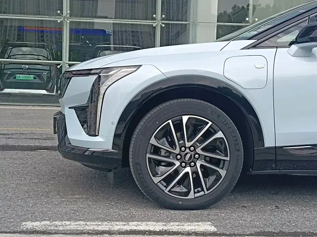 Cadillac Optiq — Фото автомобиля 4
