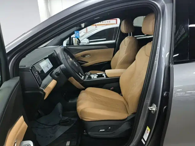 BYD Song L DM-i 2024 160km Superior — Фото автомобиля 14