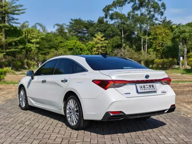 Toyota Avalon — Фото автомобиля 6