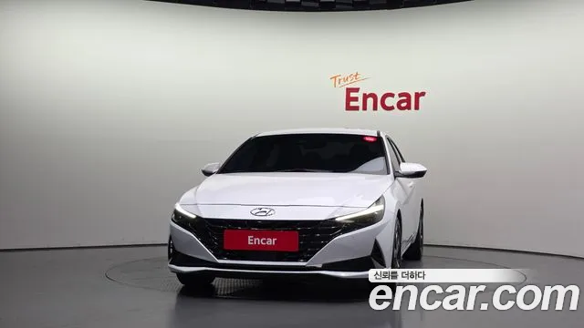 Hyundai Avante CN7 — Фото автомобиля 3