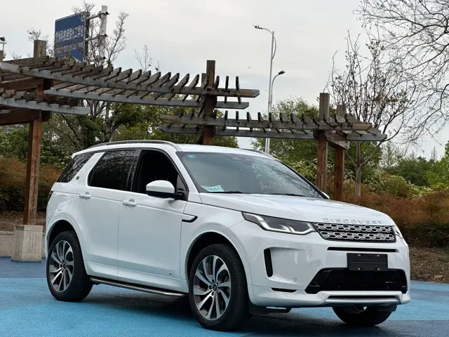 Land Rover Discovery Sport — Фото автомобиля 3