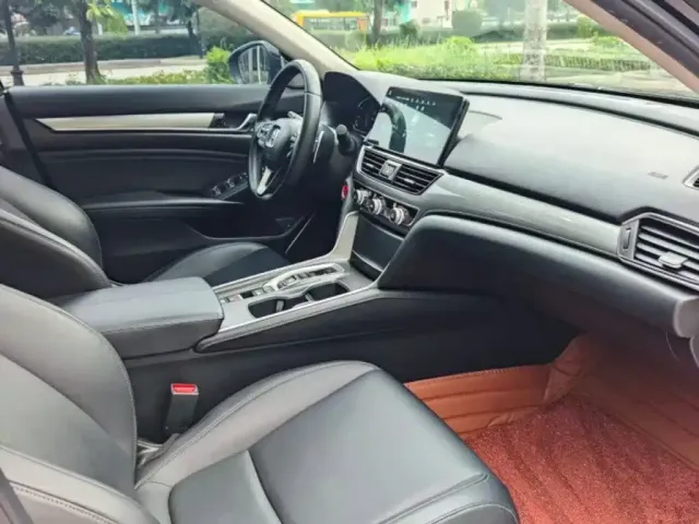Honda Accord — Фото автомобиля 6