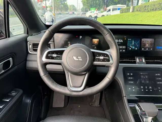 Li Auto ONE — Фото автомобиля 14