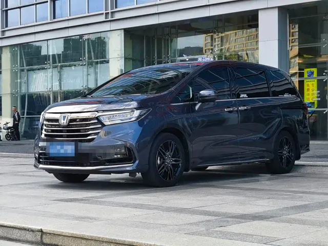 Honda Odyssey — Фото автомобиля 7