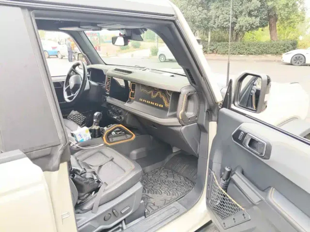 Ford Bronco — Фото автомобиля 13