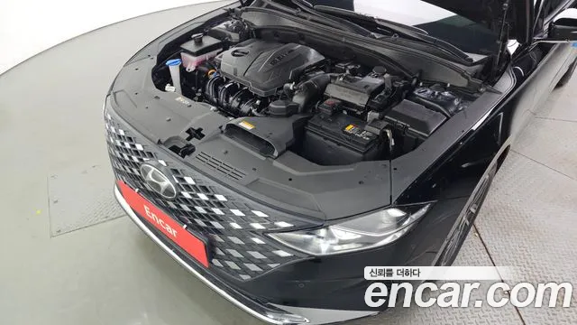 Hyundai Grandeur New — Фото автомобиля 9