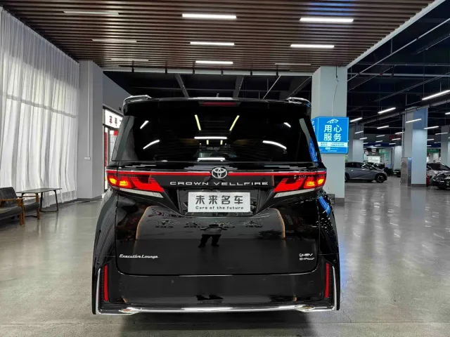 Toyota Vellfire — Фото автомобиля 16