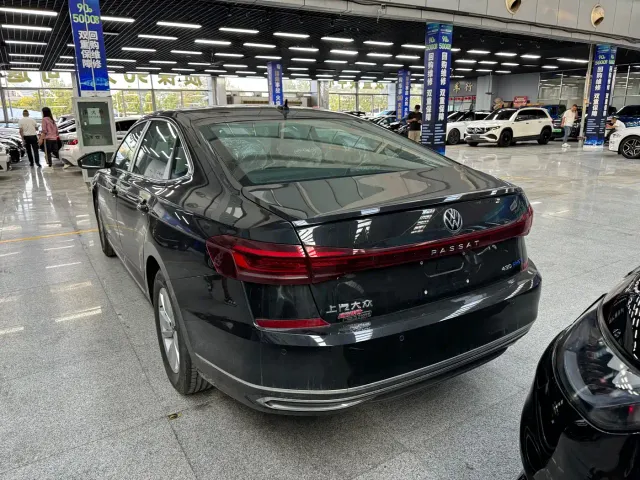 Volkswagen Passat — Фото автомобиля 9
