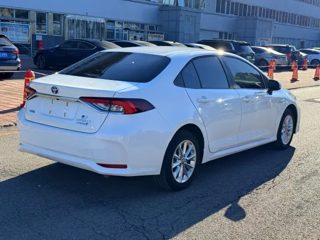 Toyota Corolla — Фото автомобиля 18