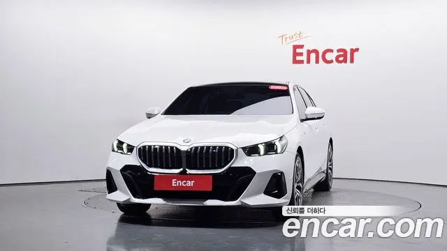 BMW 5-Series — Фото автомобиля 3