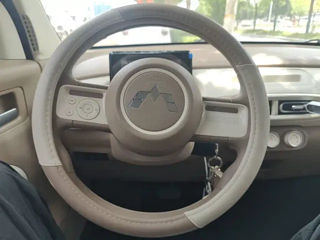 Wuling Hongguang Mini EV — Фото автомобиля 10