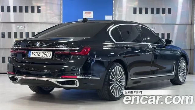 BMW 7 Series G11 — Фото автомобиля 2