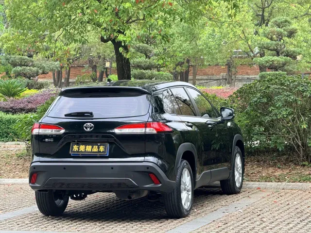 Toyota Corolla Cross — Фото автомобиля 4