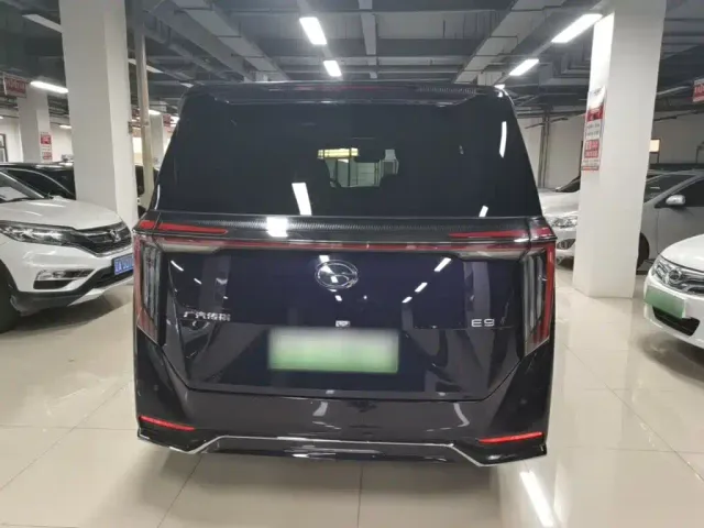 GAC Trumpchi E9 — Фото автомобиля 5