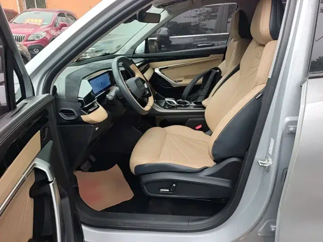 Geely Boyue L — Фото автомобиля 14