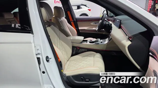 Genesis GV70 2.5T Бензин 2WD — Фото автомобиля 26