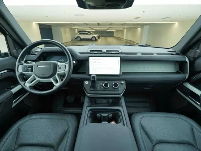 Land Rover Defender — Фото автомобиля 19