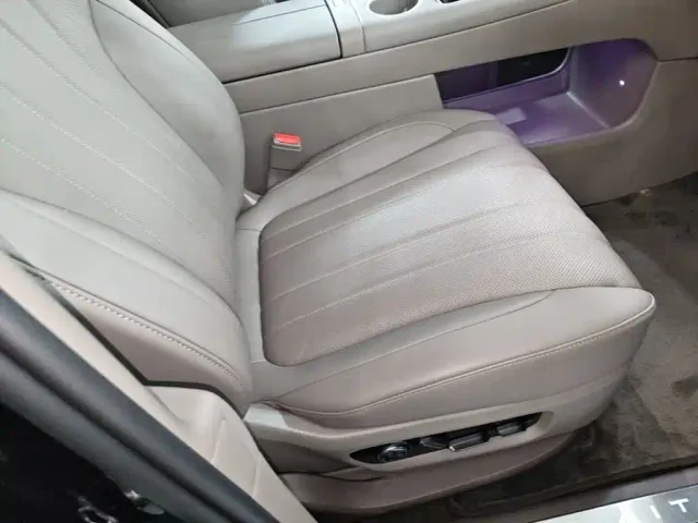 AITO Wenjie AITO M7 2026 Extended Range Ultra AWD 5-Seater — Фото автомобиля 24