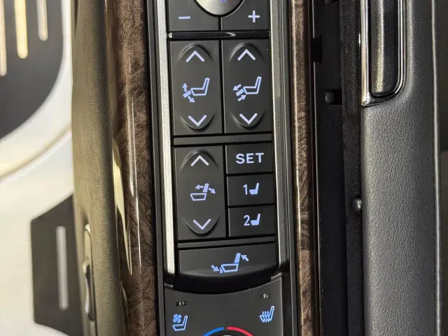 Toyota Alphard — Фото автомобиля 20