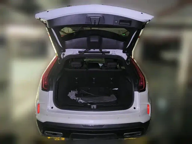Cadillac XT4 — Фото автомобиля 5