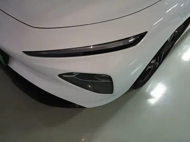 Roewe D7 — Фото автомобиля 23