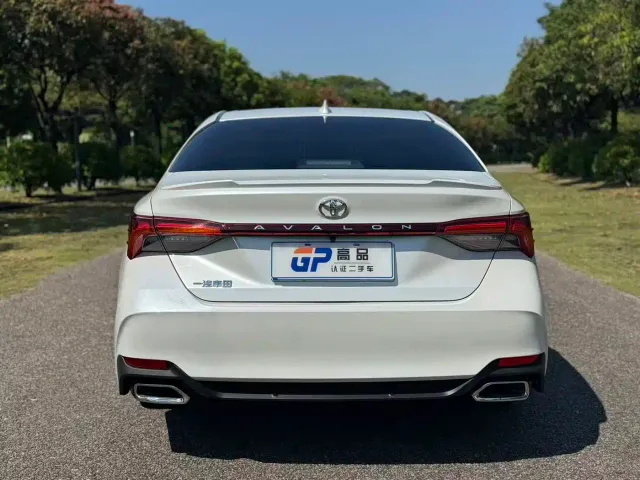 Toyota Avalon — Фото автомобиля 5