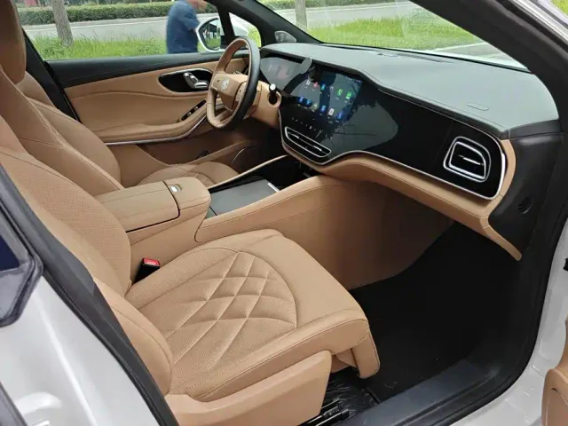 Roewe Feifan R7 — Фото автомобиля 8